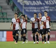 부산, 성남에 3-0 완승…4연승, K리그2 선두 질주