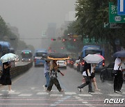 '내렸다 그쳤다' 반복…전국 곳곳 기습 폭우, 경기도 연천 호우주의보