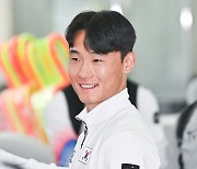 출국하는 엄원상,'금메달 느낌 좋아요' [사진]