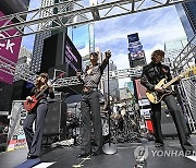 Maneskin Performs in Times Square