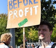 GERMANY-BERLIN-CLIMATE-PROTEST