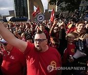 APTOPIX Auto Workers Strike