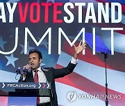 USA ELECTIONS PRAY VOTE STAND SUMMIT