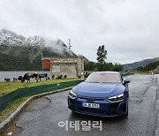 아우디 RS e-Tron GT, 폭우 속 알프스를 달리다[타봤어요]