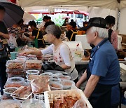 [포토]2023 추석맞이 강남구 직거래 장터 열려