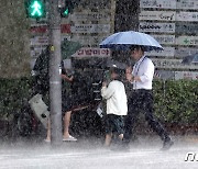 울산 '호우경보' 격상…울주군 온산에 시간당 42㎜ 폭우