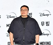 [단독] ‘무빙’ 강풀 작가“시즌2 제작여부 미정, 휴가 중이라 마지막 회 시청 못 해” [직격인터뷰]