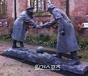 [이정우의 스포츠 랩소디] 성탄절 휴전에 벌어진 축구 경기