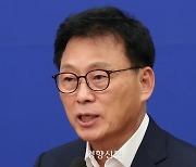 Park Kwang-on, “Withdraw the nomination of Shin Won-sik, who defended Lee Wan-yong”