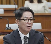 '재산신고 누락' 사과…'아빠 찬스' 반박