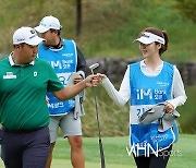 [Ms포토] 김찬우 '미소가 나오는 버디~'