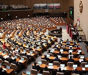 교권보호 4대 법안 국회 통과…"후속 법안도 신속 처리해야"