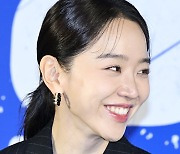 신혜선, 꽃미소 짓는 ‘천의 얼굴’ [포토엔HD]