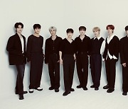 크래비티, 신보 판매 30만장 돌파→美빌보드 '핫 트렌딩 송즈' 1위…성장의 정석