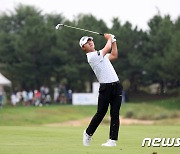 '4승 도전' 고군택, KPGA iMBank 오픈 3R서 2타 차 공동 4위