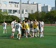 동아, 기자협회 축구대회 4년만에  우승…서울경제 준우승