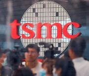 "TSMC 53조에 만족 못 해"…삼성전자에 쏟아지는 '러브콜' [황정수의 반도체 이슈 짚어보기]