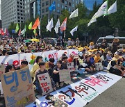 마른 잎 다시 살아나듯 일어난 ‘기후정의’ 시민들…“연결되고, 연대하는 시민들이 기후위기 넘는 힘”