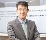 퀀트 전략으로 증시 침체 때도 연 20% 수익낸 이 남자