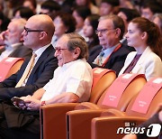 한국 온 노벨상 수상자들 "교육·과학기술 투자가 미래 대비 최선"(종합)