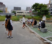 교복입고 담배 피운 고교생 얼굴·뒤통수 때린 60대…법원 판단은?