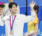 한국 수영, 첫날 동메달 2개 수확…황선우·이주호 동반 입상(종합)[항저우AG]