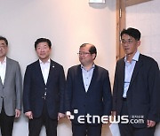 [2023년 전자신문 독자위원회 3차회의] “전문성과 독자 눈높이간 균형 필요...러브디지털 진행 상황 꾸준히 챙겨야”