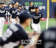 "강백호 2만점 플러스!" 조용했던 고척돔 깨운 강백호, 그가 포효한 이유는? [2022 항저우]