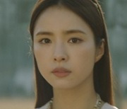 '아라문의 검'의 중심추, 우아한 카리스마 갖춘 신세경