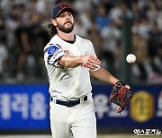 '윌커슨 5승+14안타 폭발' 롯데, SSG 8-1 꺾고 위닝시리즈…8승8패로 맞대결 마감