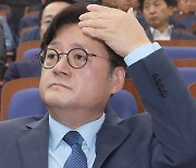 민주, 새 원내대표에 '친명' 홍익표..."이제는 원팀"