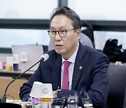 역대 세 번째 건강보험료율 동결…동결 이후 인상률 2~4% 우려