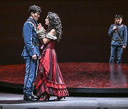 [Herald Review] ‘Carmen’ redefines iconic femme fatale as stalking victim