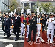 윤석열 대통령, 국군의날 '국민과 함께 하는 행진'으로 진행