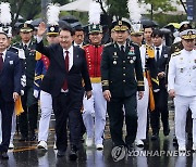 윤석열 대통령, 국군의날 '국민과 함께 하는 행진'