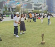 황금 연휴 날씨도 '맑음'…한가위 보름달 구름 사이로