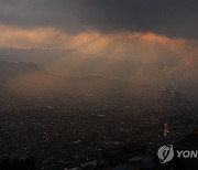 APTOPIX Bolivia Smog