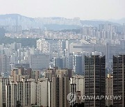 추석연휴 앞두고 관망세…전국 아파트 매매·전세 상승폭 축소