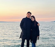 진태현♥︎박시은, 시애틀서 전한 추석 인사 "말도 안되는 세상, 버텨보자"