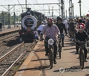 SOUTH AFRICA VINTAGE TRAIN RACE