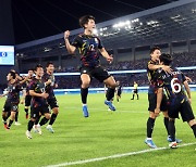 [속보] 한국 남자축구, 중국 2-0 제압하고 6회 연속 4강 진출...우즈벡과 준결승