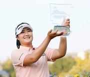 드디어 터진 ‘슈퍼루키’ 유해란, 스무번째 대회에서 LPGA투어 첫승 “전반 끝나고 충격과 공포, 할 수 있다 되뇌었죠”