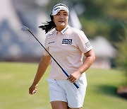 '짜릿한 이글' 유해란, 아칸소에서 와이어투와이어로 LPGA 첫 우승…신인상 굳히기