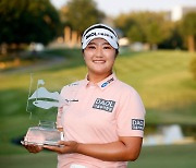 유해란, LPGA투어 첫 우승…아칸소 챔피언십 제패