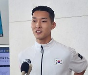 '스마일 점퍼' 우상혁, AG 남자 높이뛰기 예선 통과