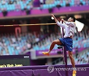 우상혁, 한 번에 예선 통과…롤러는 황당 은메달 소동