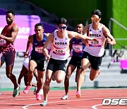 남자 육상 400m 계주 이재성-박원진, '결선 향하는 폭풍 질주' [사진]