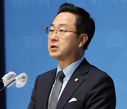 민주당 "영수회담 제안이 이렇게 비난받을 일인가"…회담 수용 촉구