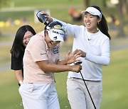 유해란 드디어 감격스러운 LPGA 투어 첫 승… 신인왕 예약