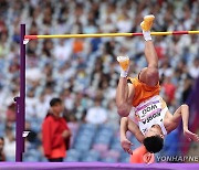 우상혁, 단 한 번의 점프로 결선 진출